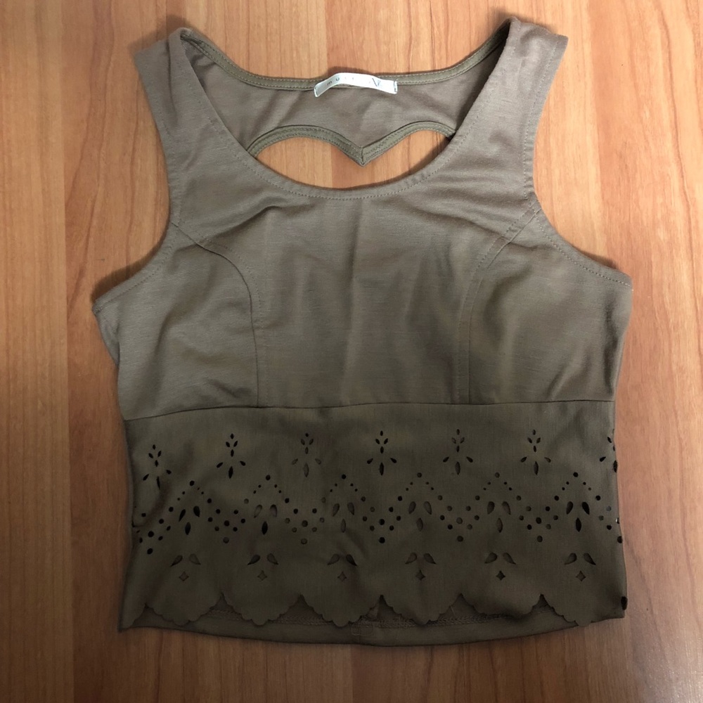 Crop top